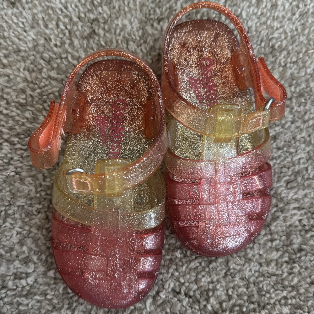 Bundle of Baby Shoes size 5-5.5 - Picture 3 of 6